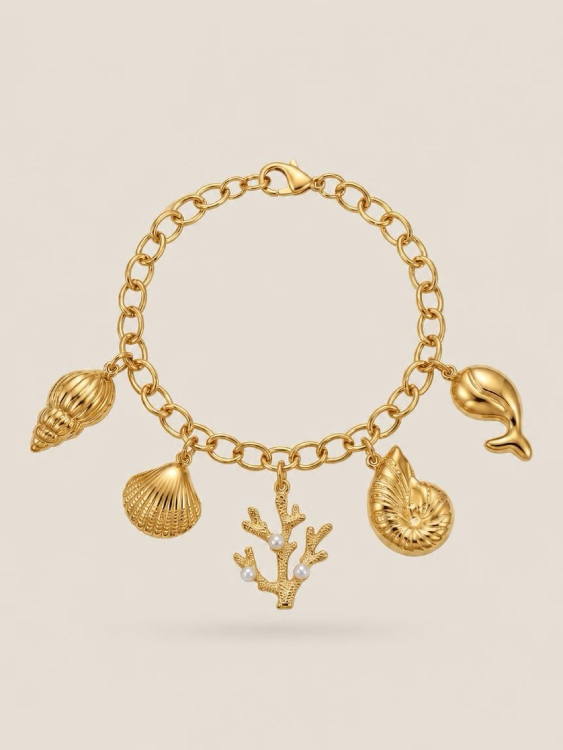 Bracelet à breloques coquillages