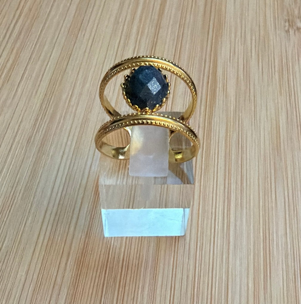Bague pierre bleue marine