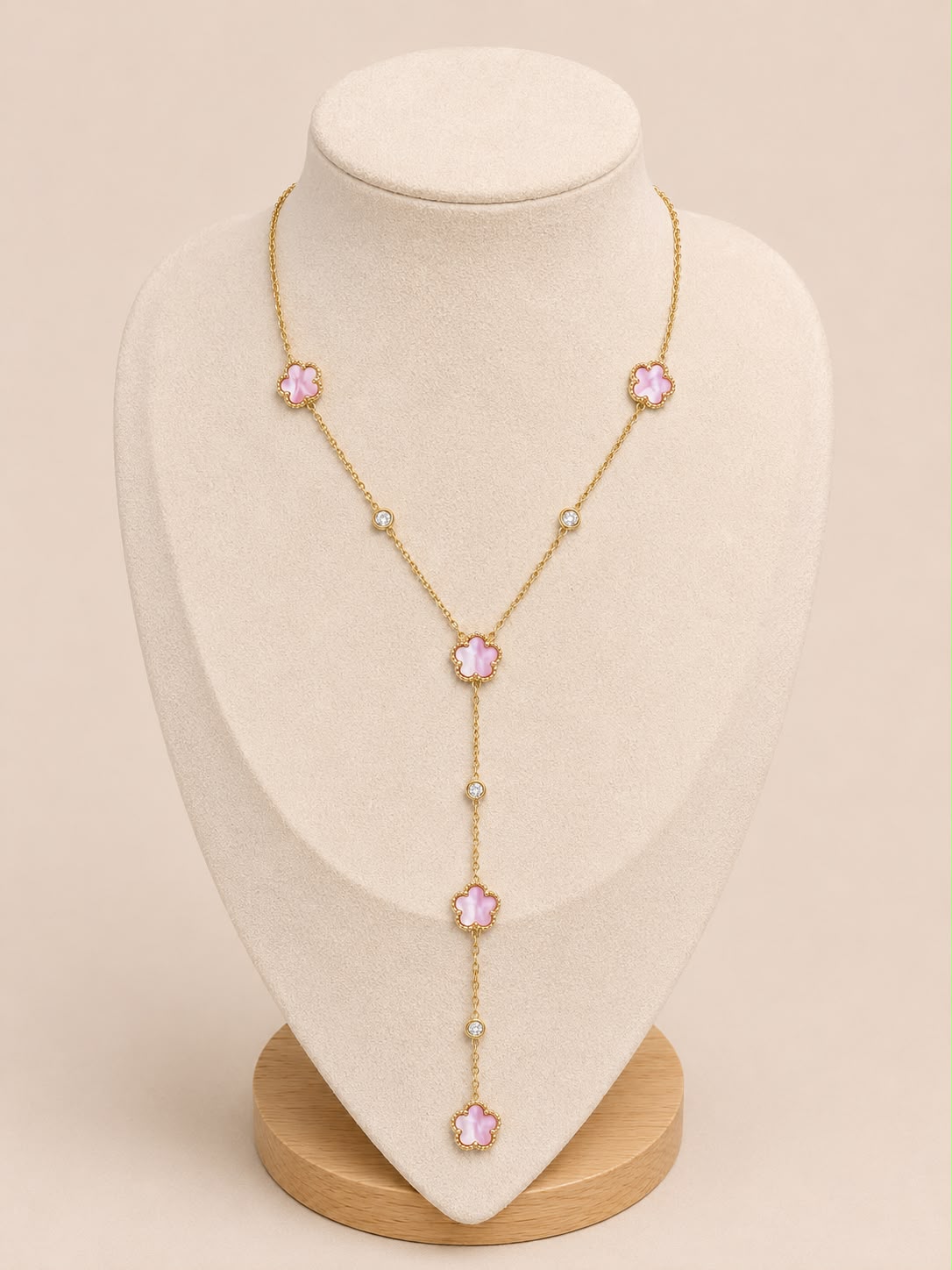 Collier V Petalia