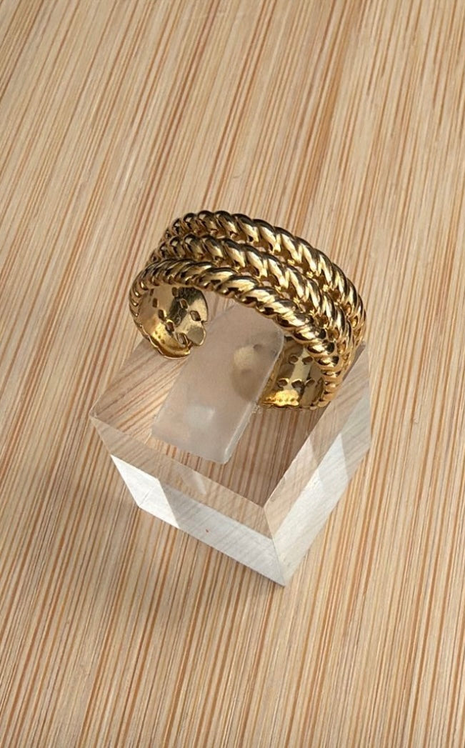 Bague dorée